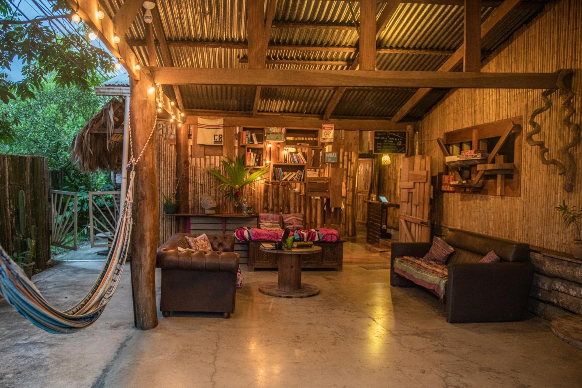 Roots Family Hostel Puerto Viejo de Talamanca Exterior foto